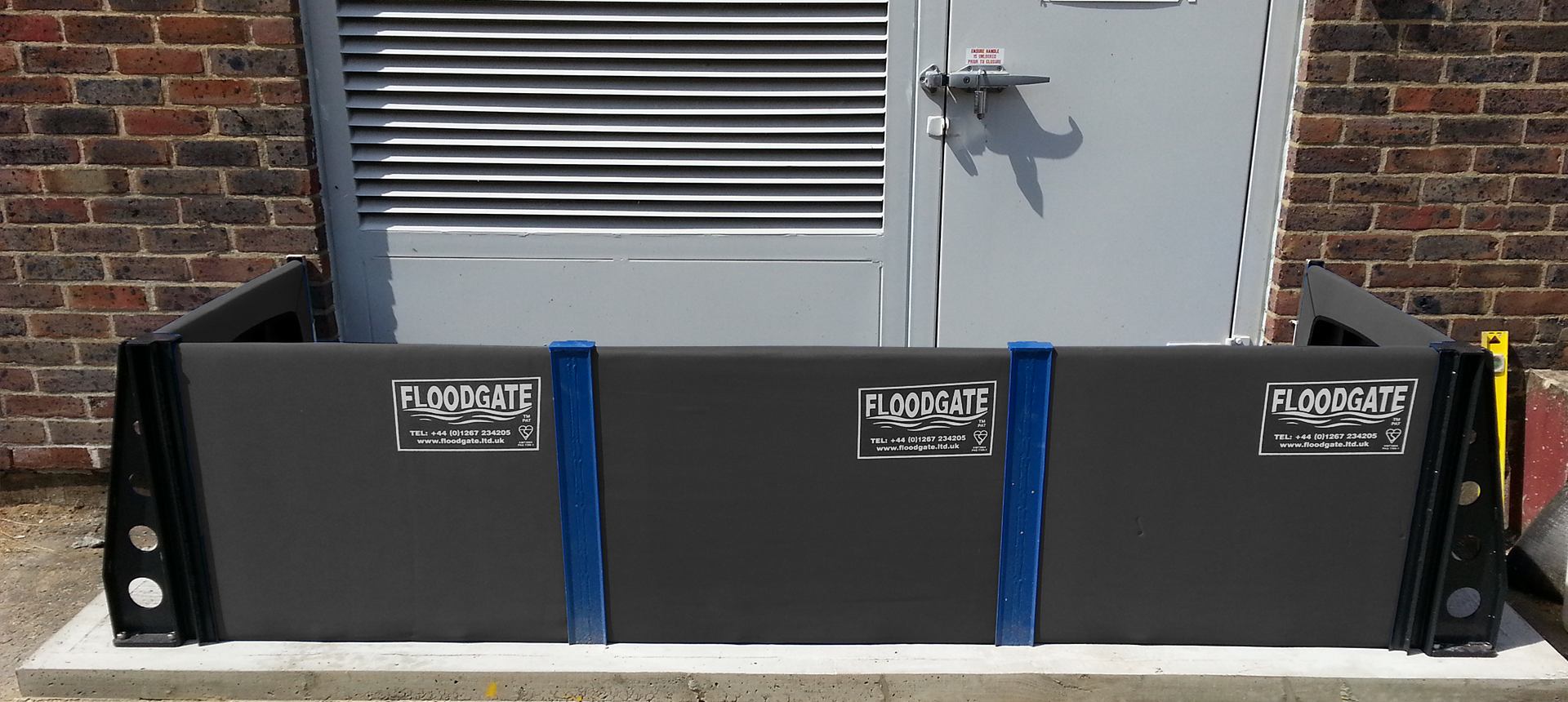Flood Gate Large - 47 inches to 54 inches door entry protection