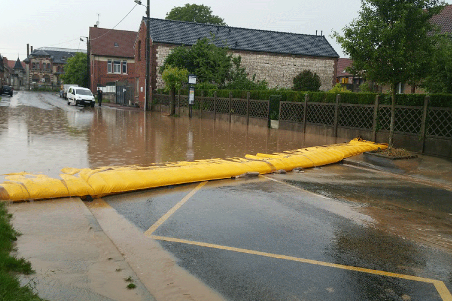 Flood Control - Water Gate Barriers Instant Protection